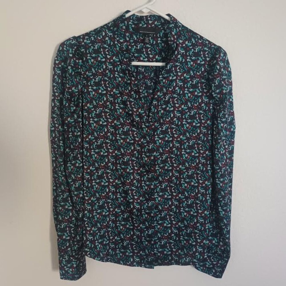 WHITE HOUSE BLACK MARKET WOMEN'S TOP AQUA SPLOTH LONG SLEEVE COVERED BUTTONS 6